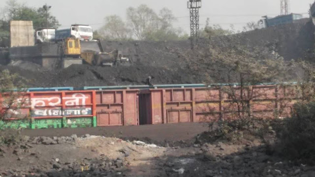 झारखंड : सरकारी दावों के इतर कोल माइंस के इलाके की काली सच्चाई, ना साफ हवा, ना साफ पानी और ना सुरक्षित जमीन