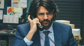 Dhamaka Movie Review: टीवी पत्रकारिता और रेटिंग की लड़ाई समझाती  है फिल्म “धमाका”, वक्त निकाल कर देखिये…